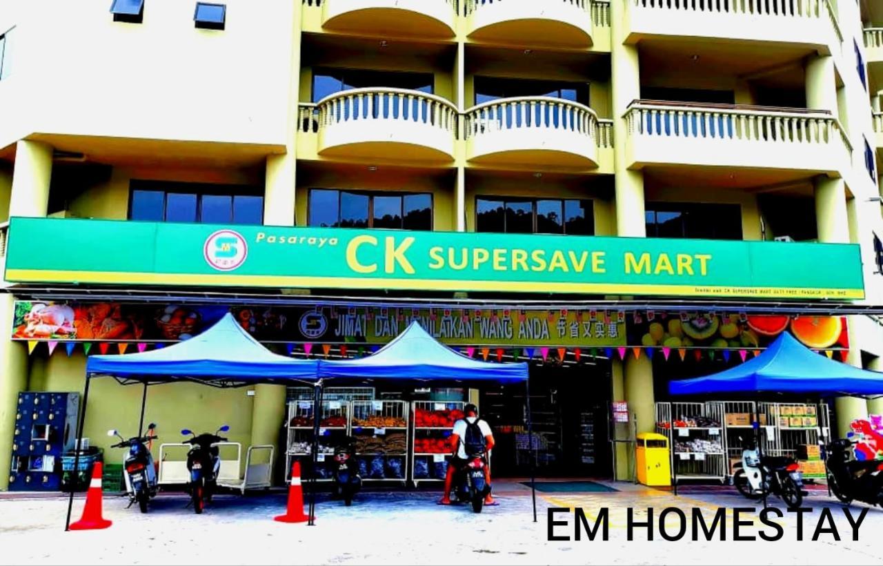 Em Homestay Pekan Pangkor Exteriér fotografie